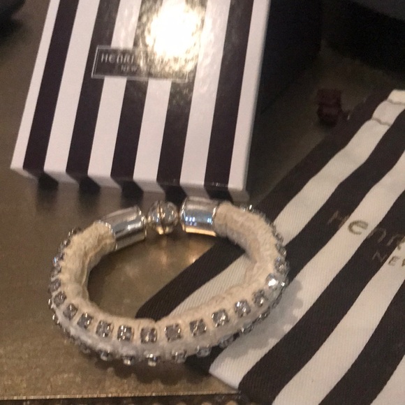 Jewelry - Bracelet